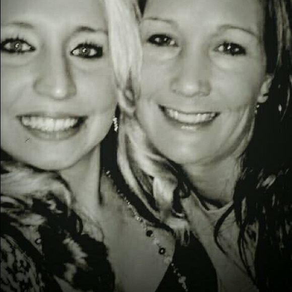 Meet your Posher, Angelia - Picture 1 of 1